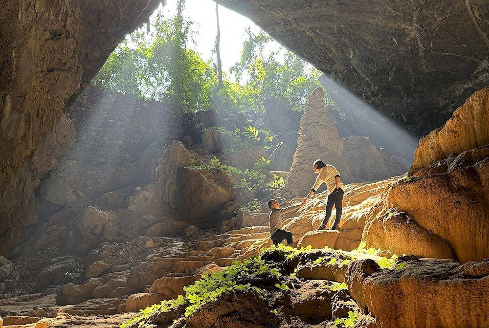The special phenomenon that only appears once a year at Nguom Ngao Cave 